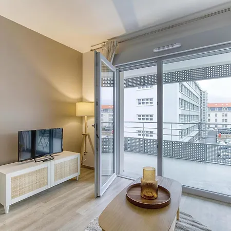 Ovelia - Le Puy Des Olivines